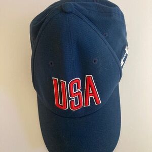 Under Armor USA Logo Fitted Baseball Cap- Pre Owned- MD/LRG